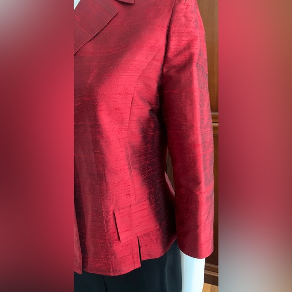 Gorgeous burgundy like dark red shiny 100% silk blazer 3/4 sleeves pocket caps 8 - Picture 3 of 10